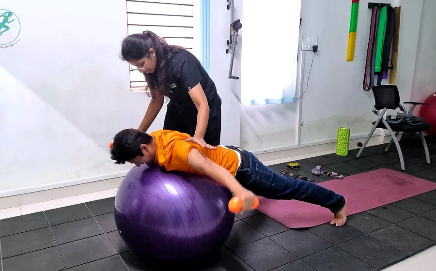 Physiotherapist-guided exercise for back, neck, and joint pain